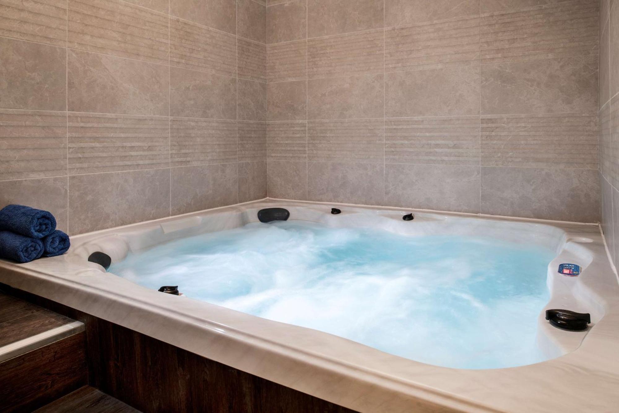Doubletree Suites By Hilton - Riyadh Financial District エクステリア 写真